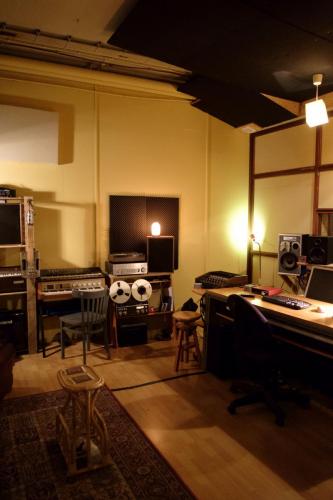 Studio A (2)