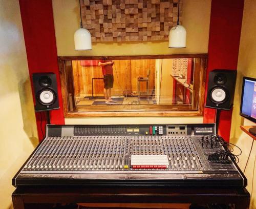 Soundcraft 6000 Control room studio C